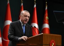 Миронов: в ситуации с внезапным ухудшением здоровья Эрдогана удивляет реакция турецких оппозиционеров
