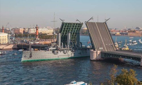 Мосты в центре Петербурга дважды разведут до утра для подготовки к параду
